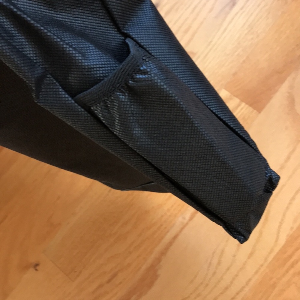 BLACKBERRY adjustable strap bag - Picture 6 of 8